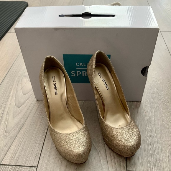 BNIB Call It Spring Dajani Sparkle Gold Pump Heels Sz 6 - Picture 3 of 7